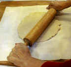 piecrust_rollout.jpg (35845 bytes)